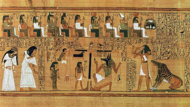 피라미드의 전통과 신(神)의 손(王)