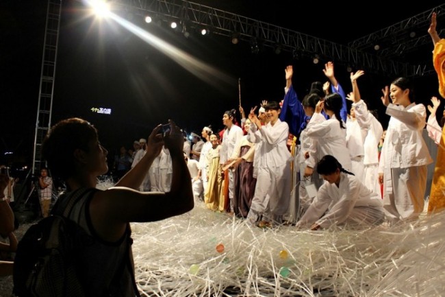 백조선(白朝鮮)의 신(神)
