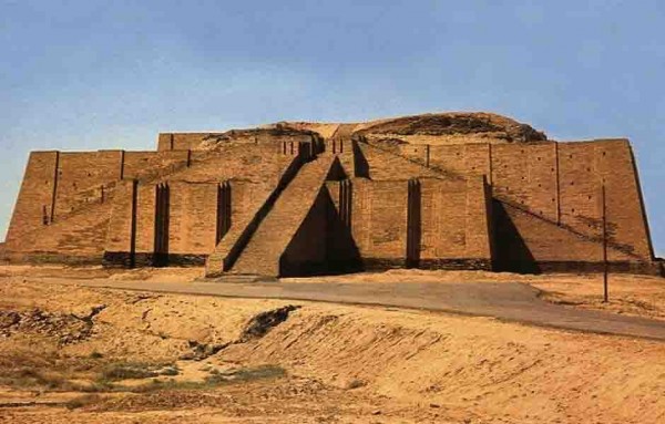 지구라트는 유희를 즐기는 전설의 식인세력이 지구를 노리고 있으니 인류에 경고한 것이다