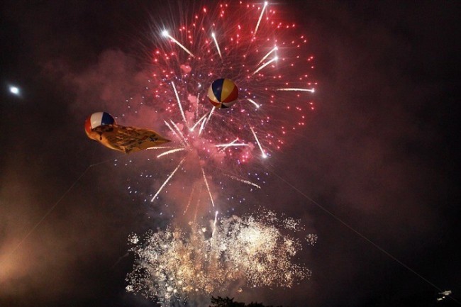 우주의 사멸, <무> '인광적 인주'와 투박했던 '외계침략'